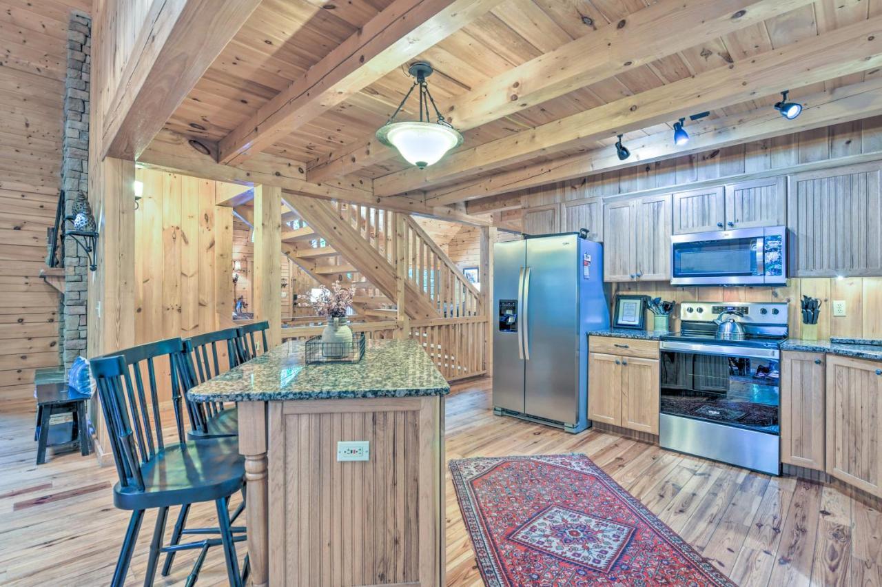 Villa Luxury Cabin With Deck Less Than 5 Miles To Sapphire Valley! Exterior foto